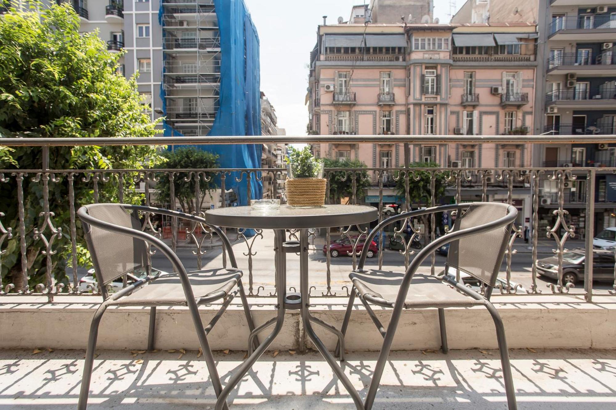 Closer "Egnatia Apartment 2" Thessaloniki Exterior foto